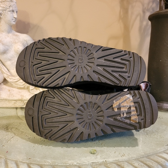 Ugg Classic Mini Stargirl Bow Women's Boots  S/N 1098475 #116 - Picture 11 of 13